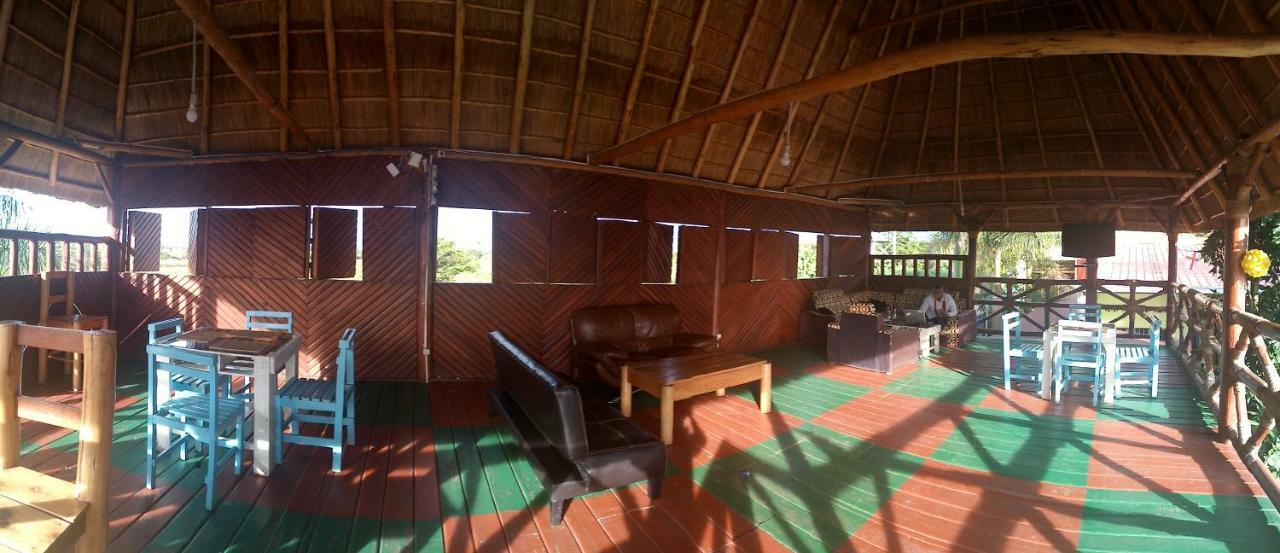 Saint Blaise Hotel Gatumba 外观 照片