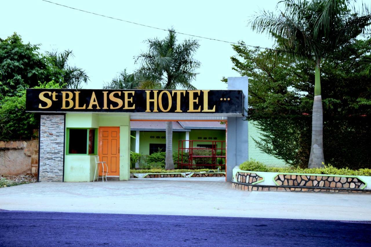 Saint Blaise Hotel 布琼布拉 客房 照片